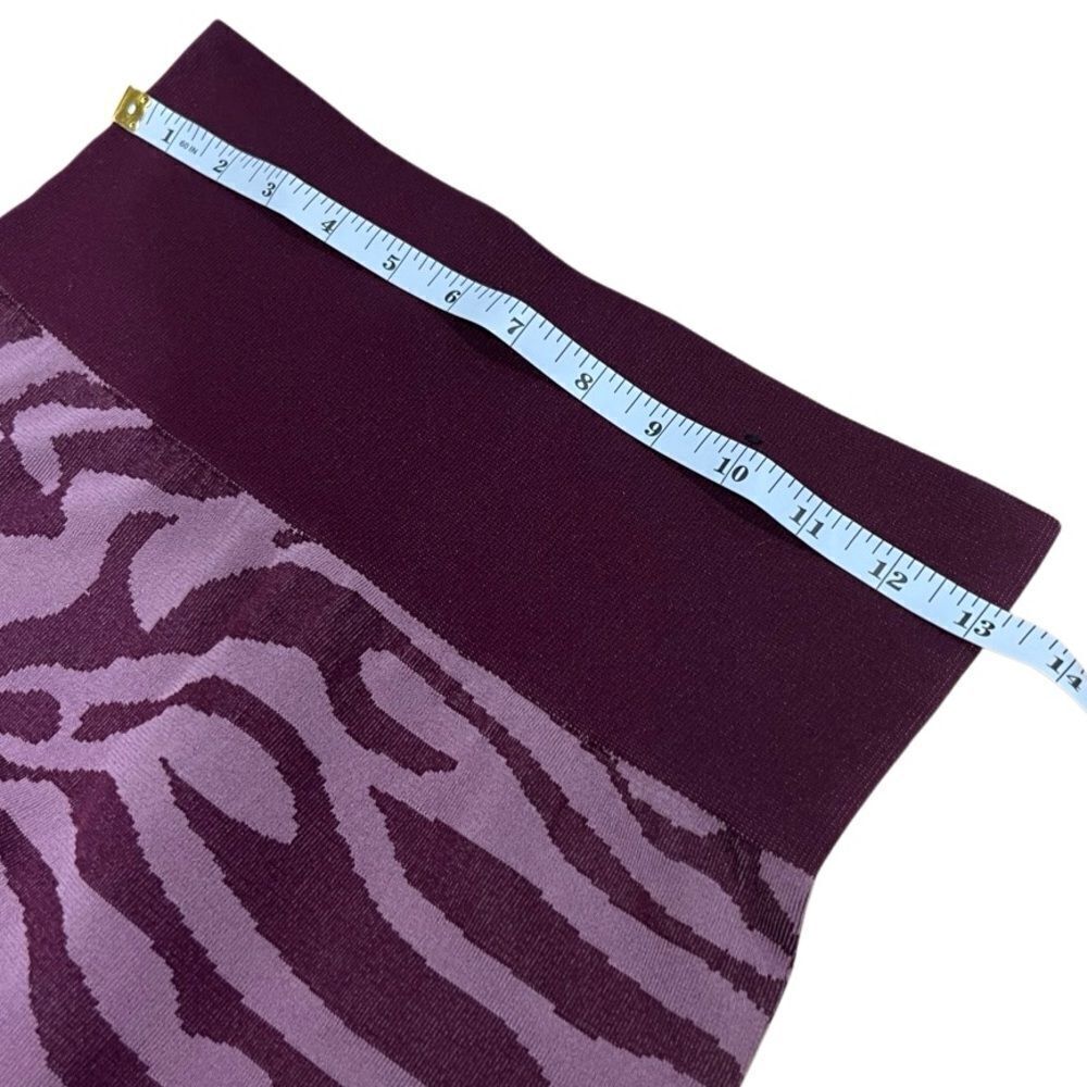 Xersion Seamless leggings Maroon Animal Print Activewear Size Medium - Picture 10 of 14
